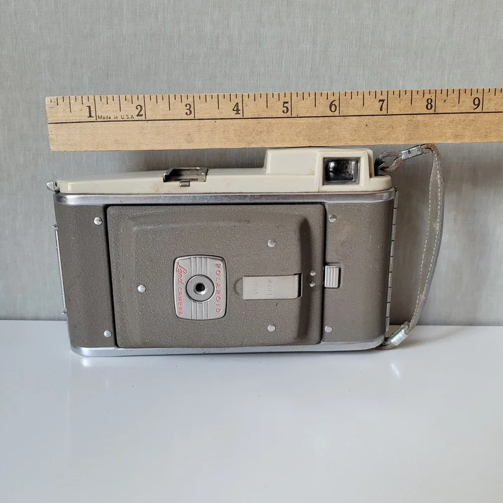 Polaroid Land Camera Model 80A Highlander Tan Vintage Retro Mid-Century UNTESTED